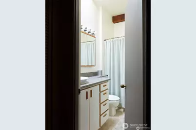 611 Post Avenue #7, Seattle, WA 98104 - Photo 18