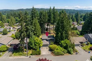 10023 NE 28th Pl, Bellevue, WA 98004 - Photo 2