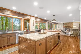 2519 239th Ave SE, Sammamish, WA 98075 - Photo 2