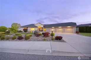 101 Westview Dr, Chelan, WA 98816 - Photo 2