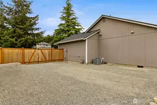 22408 113th St E, Buckley, WA 98321 - Photo 32
