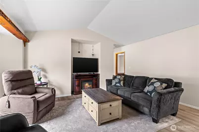 19211 110th Street E, Bonney Lake, WA 98391 - Photo 4