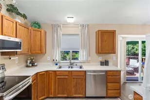 9437 St Johns Pl NE, Bremerton, WA 98311 - Photo 10