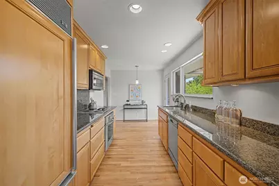 10720 11 Avenue NW, Seattle, WA 98177 - Photo 10