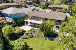 10720 11th Ave NW, Seattle, WA 98177 - Photo 2