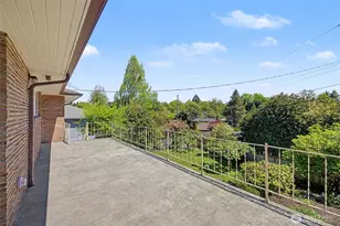 10720 11th Ave NW, Seattle, WA 98177 - Photo 14