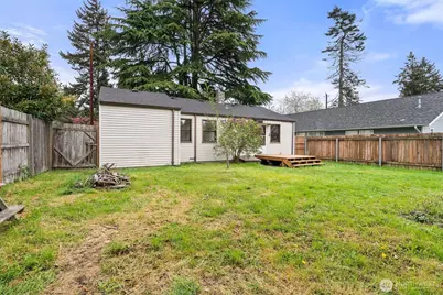 9747 Evanston Ave N, Seattle, WA 98103 - Photo 30