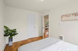9747 Evanston Ave N, Seattle, WA 98103 - Photo 20