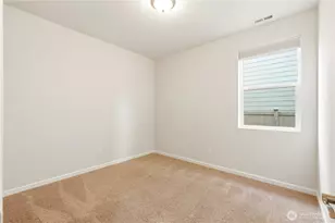 3245 Loch Ness Loop, Mount Vernon, WA 98273 - Photo 16