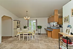 41 E Bay Heights Dr, Allyn, WA 98524 - Photo 8