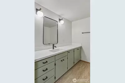 797 NW Culbertson Drive, Seattle, WA 98177 - Photo 36