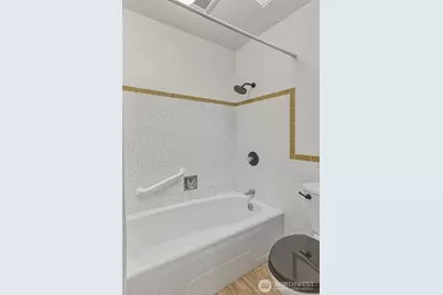 797 NW Culbertson Drive, Seattle, WA 98177 - Photo 18