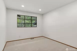 797 NW Culbertson Dr, Seattle, WA 98177 - Photo 16