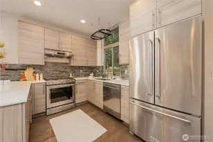 2037 NW 65th St, Seattle, WA 98117 - Photo 6