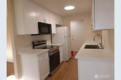 15721 NE 18th Street #D2, Bellevue, WA 98008 - Photo 2