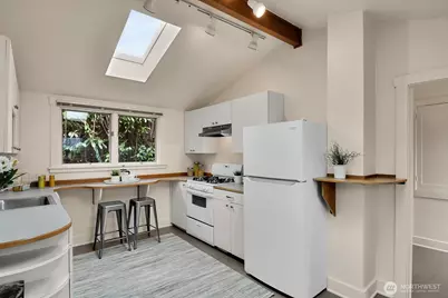 4008 NE 56th Street, Seattle, WA 98105 - Photo 6