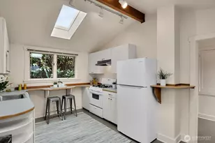 4008 NE 56th St, Seattle, WA 98105 - Photo 6