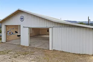 802 S Chelan Ave, Wenatchee, WA 98801 - Photo 4