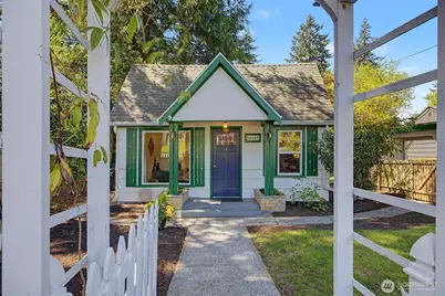 14019 23rd Avenue NE, Seattle, WA 98125 - Photo 2