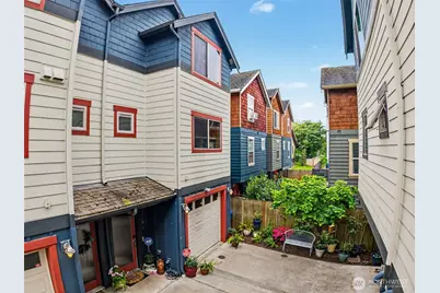 3318 Wetmore Avenue S #E, Seattle, WA 98144 - Photo 2