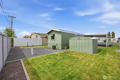 2240 W Broadway Avenue #101, Moses Lake, WA 98837 - Photo 22