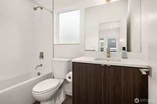 2418 6th Ave W, Seattle, WA 98119 - Photo 28