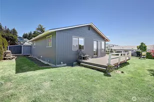 305 Melissa St, Camano Island, WA 98282 - Photo 24