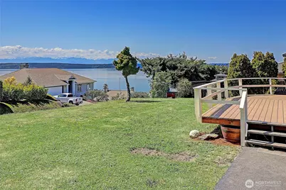 305 Melissa Street, Camano Island, WA 98282 - Photo 4