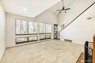 21021 76th Ave W, Edmonds, WA 98026 - Photo 2