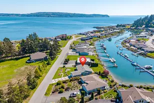 2241 Mariner Beach Dr, Oak Harbor, WA 98277 - Photo 2