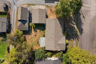 343 4th St SE, Puyallup, WA 98372 - Photo 2