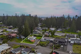 10035 Windward Dr NW, Olympia, WA 98502 - Photo 2