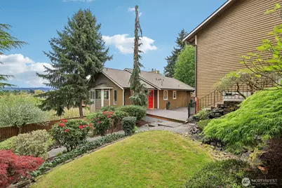 709 22nd Street SW, Puyallup, WA 98371 - Photo 2