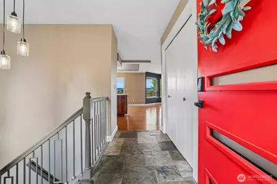 709 22nd Street SW, Puyallup, WA 98371 - Photo 6