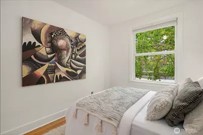 404 E Harrison Street #101, Seattle, WA 98102 - Photo 14