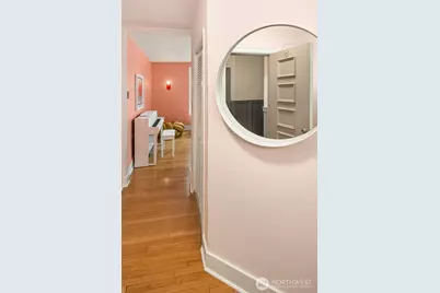 404 E Harrison Street #101, Seattle, WA 98102 - Photo 4
