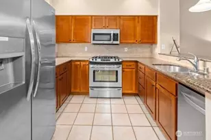 8904 123rd Ln NE, Kirkland, WA 98033 - Photo 10