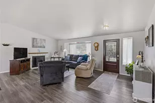 8925 19th Pl SE, Lake Stevens, WA 98258 - Photo 6