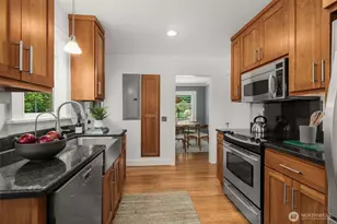316 W Newell St, Seattle, WA 98119 - Photo 10