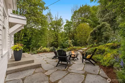316 W Newell Street, Seattle, WA 98119 - Photo 2