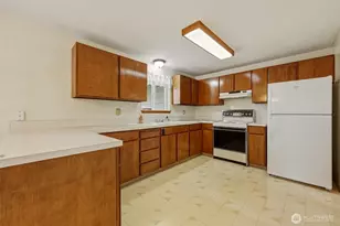 2420 Holly Ln SE, Olympia, WA 98501 - Photo 12