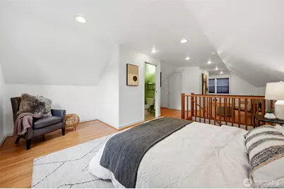 7030 27th Avenue NE, Seattle, WA 98115 - Photo 16