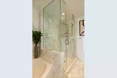 737 Olive Way #3702, Seattle, WA 98101 - Photo 8