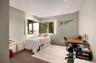 7703 W Mercer Way, Mercer Island, WA 98040 - Photo 26