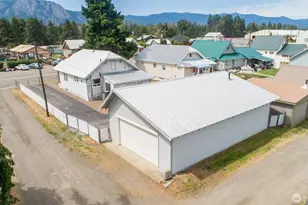 819 1st St, Cle Elum, WA 98922 - Photo 2