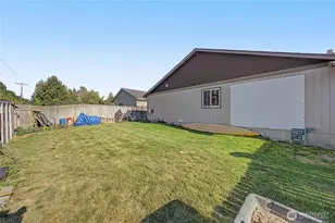 21 Ambrosia Ln, Malaga, WA 98828 - Photo 34