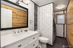8442 NE 141st St, Kirkland, WA 98034 - Photo 10