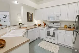 424 228th St SW, Bothell, WA 98021 - Photo 12