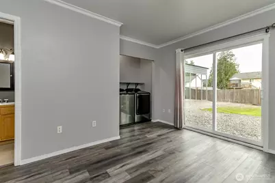 22204 Cedarview Drive E, Bonney Lake, WA 98391 - Photo 14