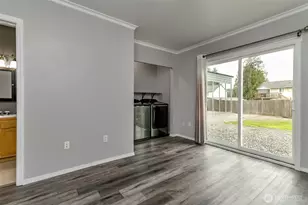 22204 Cedarview Dr E, Bonney Lake, WA 98391 - Photo 14